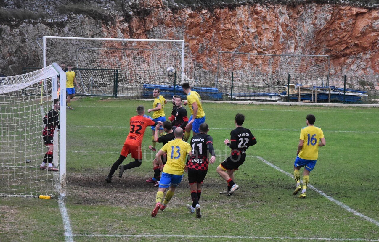 Poraz seniora u Bakru